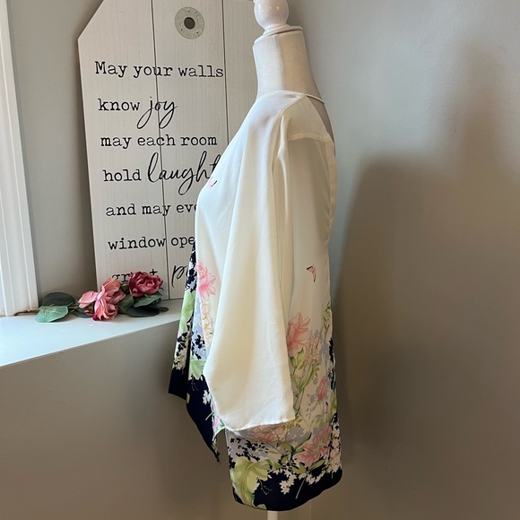 Floral Kimono Sleeve Top - White and Pink - Picture 4 of 5